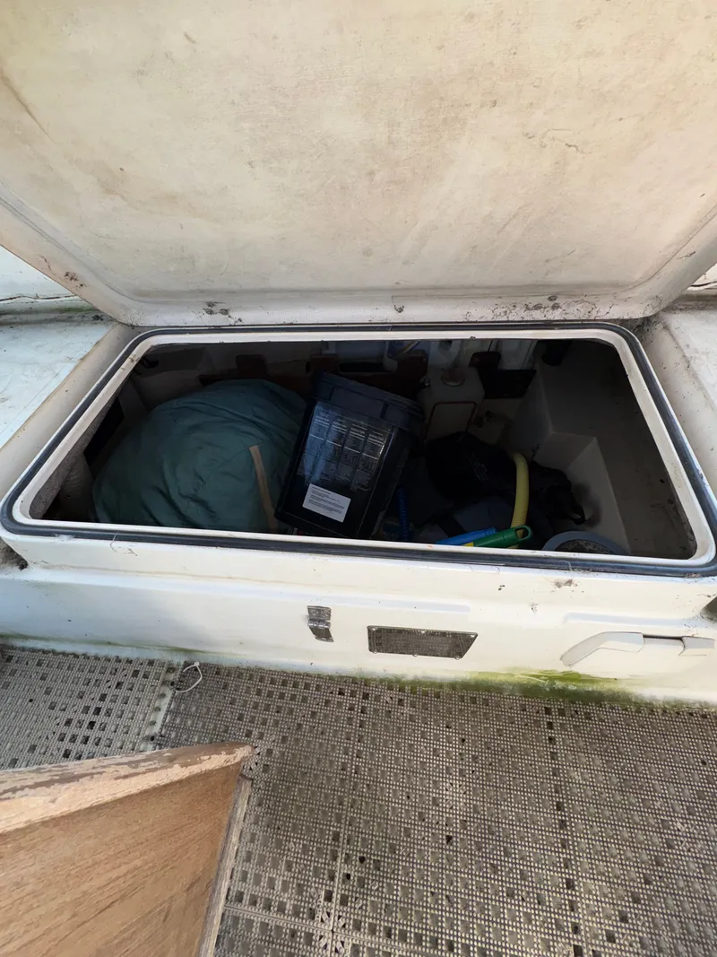 Slide: The Image of Catalina 30 1987 - 32