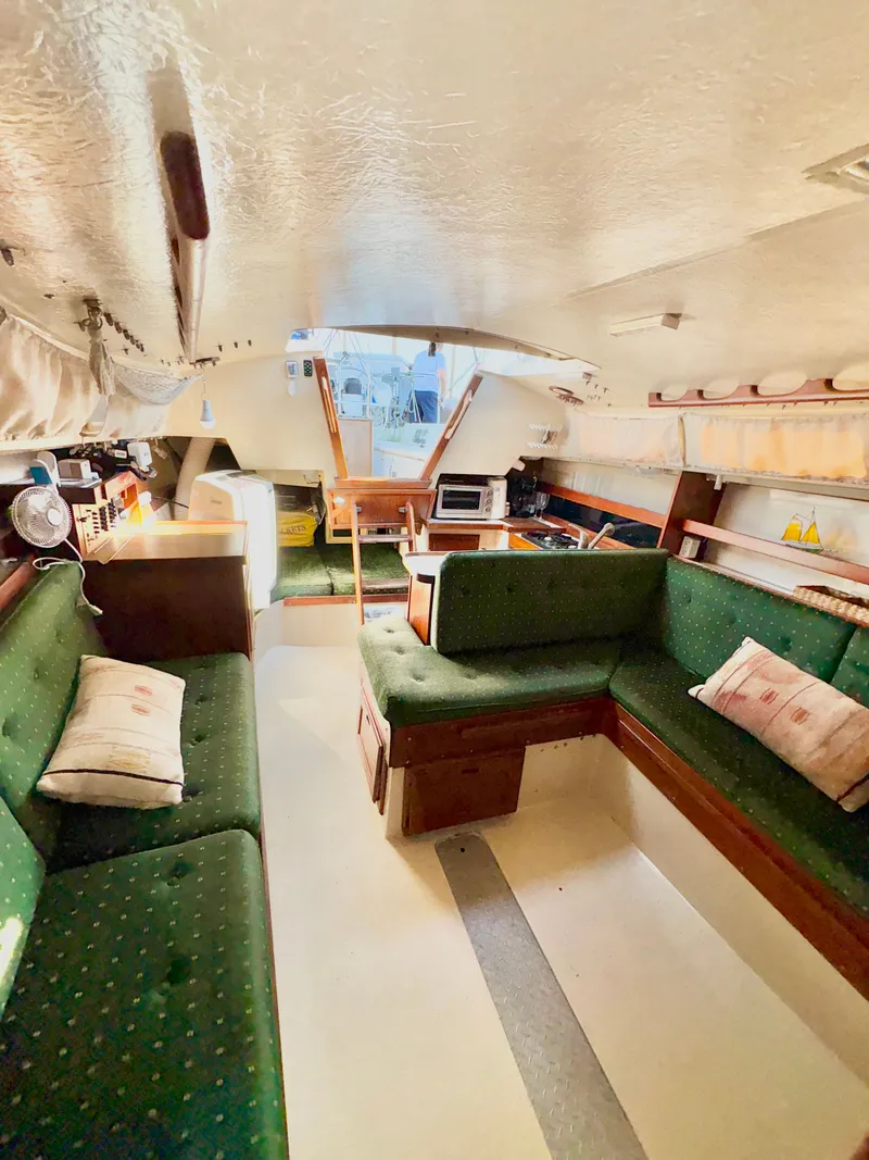 Slide: The Image of Catalina 30 1987 - 4