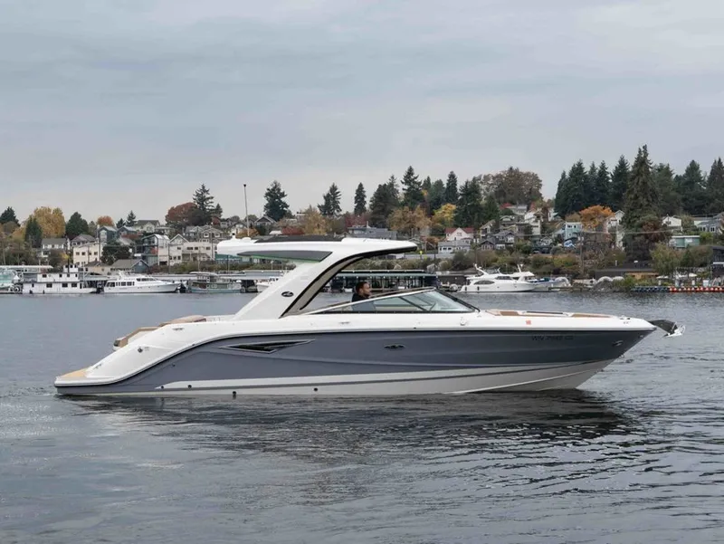 The Image of Sea Ray SLX 310 2023 - 1