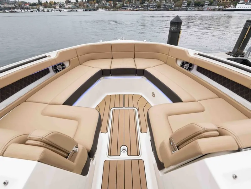 Slide: The Image of Sea Ray SLX 310 2023 - 15