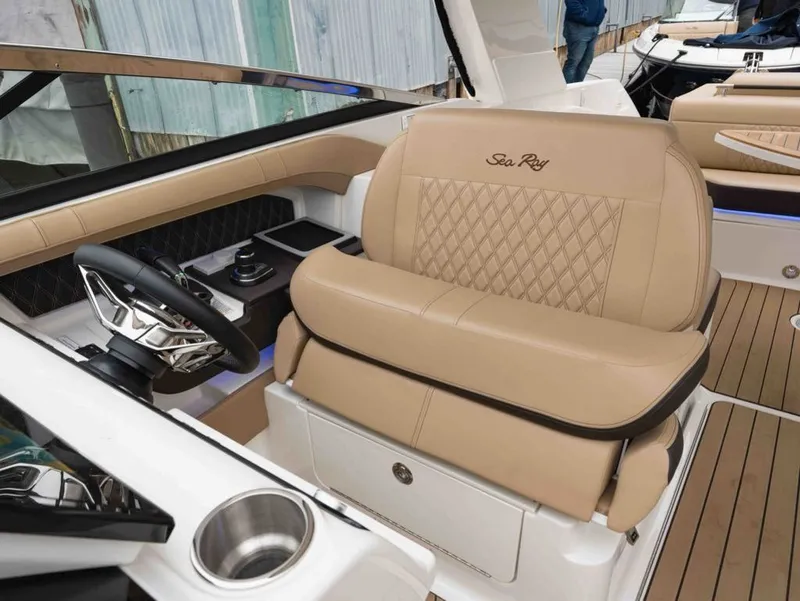 Slide: The Image of Sea Ray SLX 310 2023 - 19