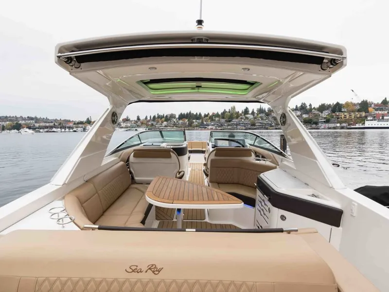 Slide: The Image of Sea Ray SLX 310 2023 - 9