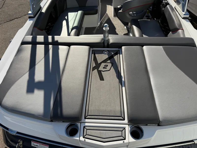 Slide: The Image of MasterCraft X2 2016 - 11