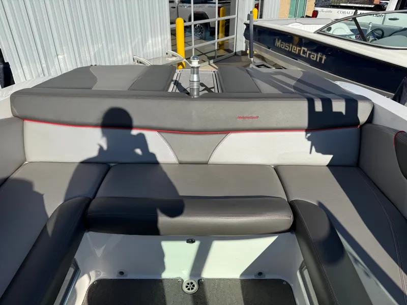 Slide: The Image of MasterCraft X2 2016 - 20