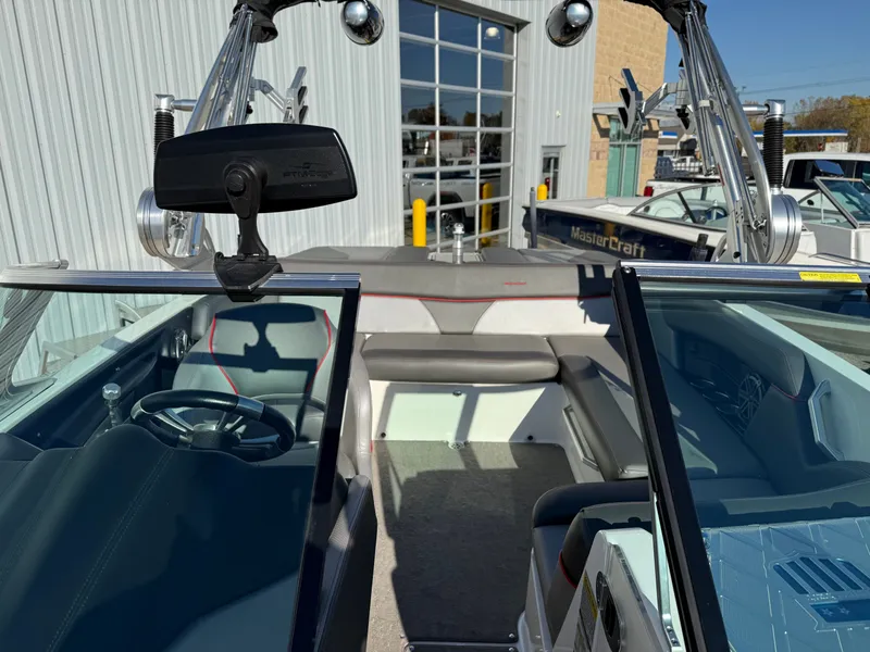 Slide: The Image of MasterCraft X2 2016 - 21