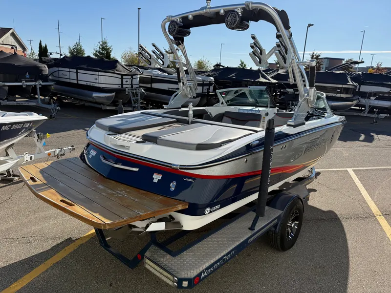 Slide: The Image of MasterCraft X2 2016 - 5