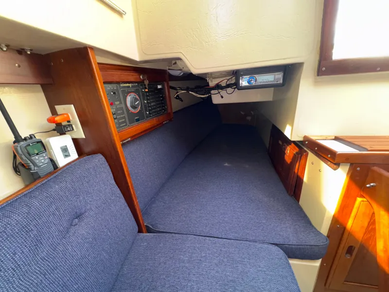 Slide: The Image of Catalina 27 1988 - 5