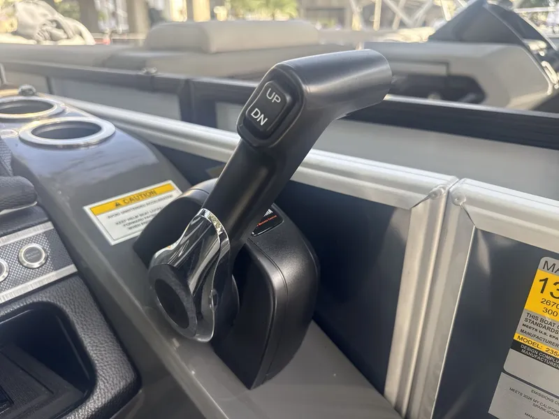 Slide: The Image of Monaco 235 SFL 2026 - 13