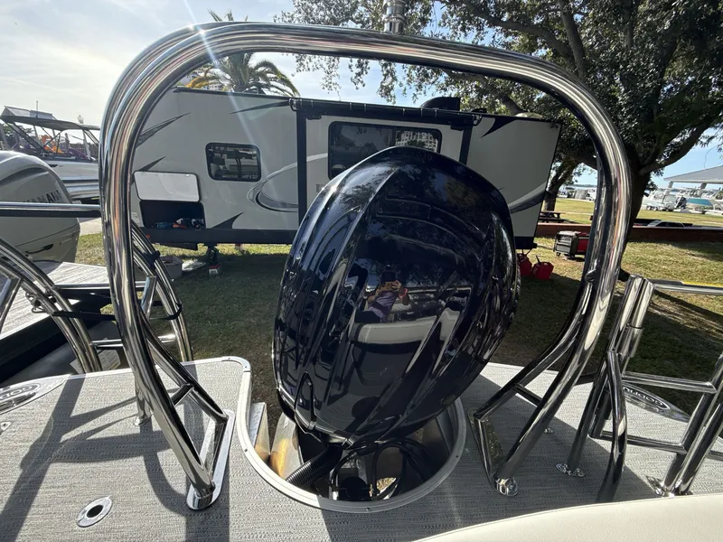 Slide: The Image of Monaco 235 SFL 2026 - 17