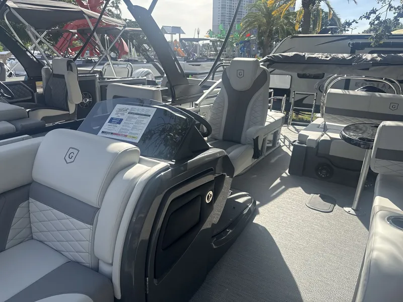 Slide: The Image of Monaco 235 SFL 2026 - 18