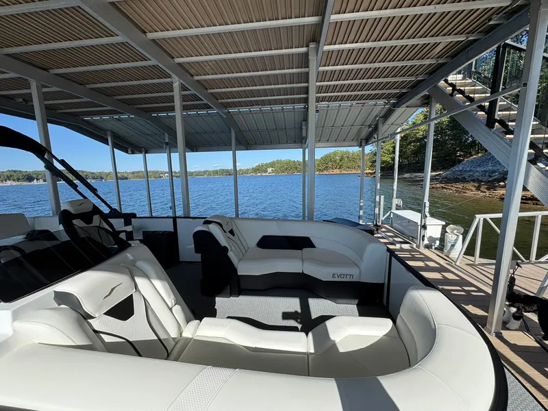 Slide: The Image of Evotti 723CS 2026 - 18