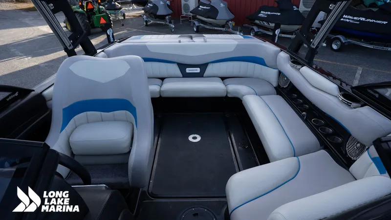 Slide: The Image of Malibu 22mxz 2012 - 12