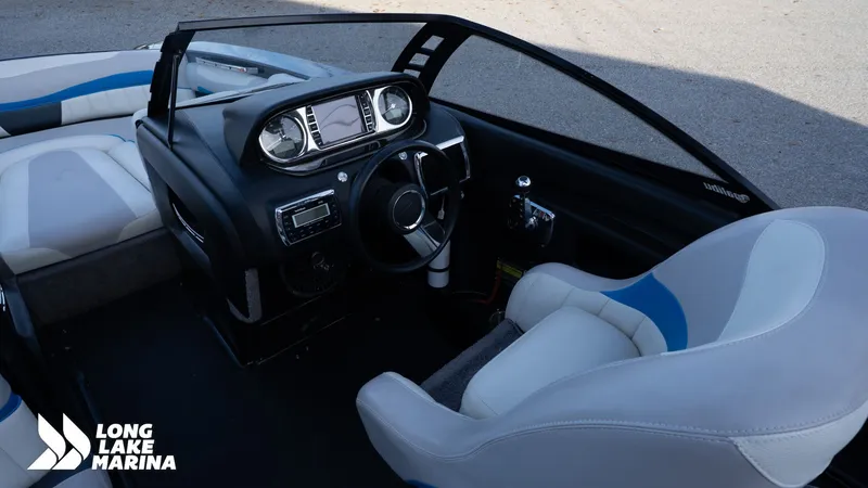 Slide: The Image of Malibu 22mxz 2012 - 15