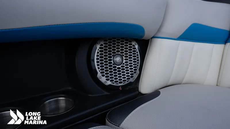 Slide: The Image of Malibu 22mxz 2012 - 17