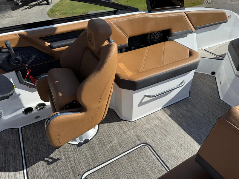 Slide: The Image of Cobalt R6 2026 - 692