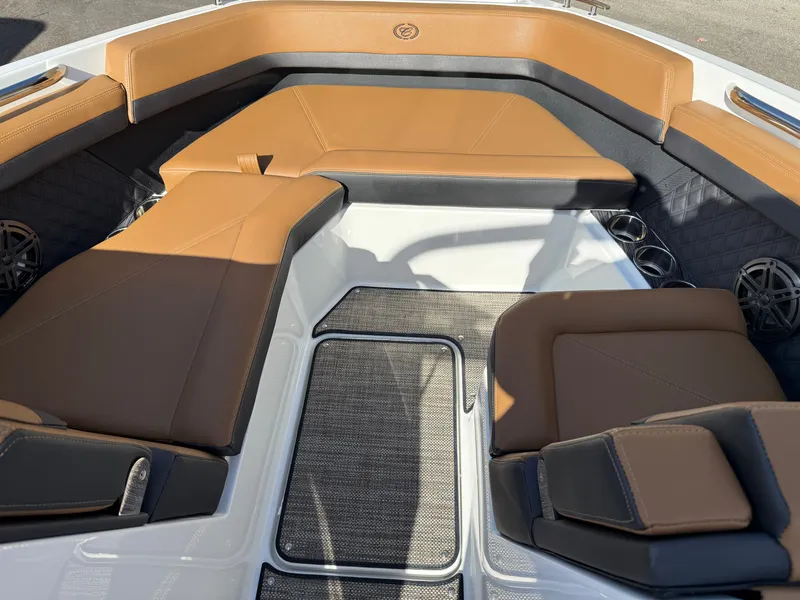 Slide: The Image of Cobalt R6 2026 - 823