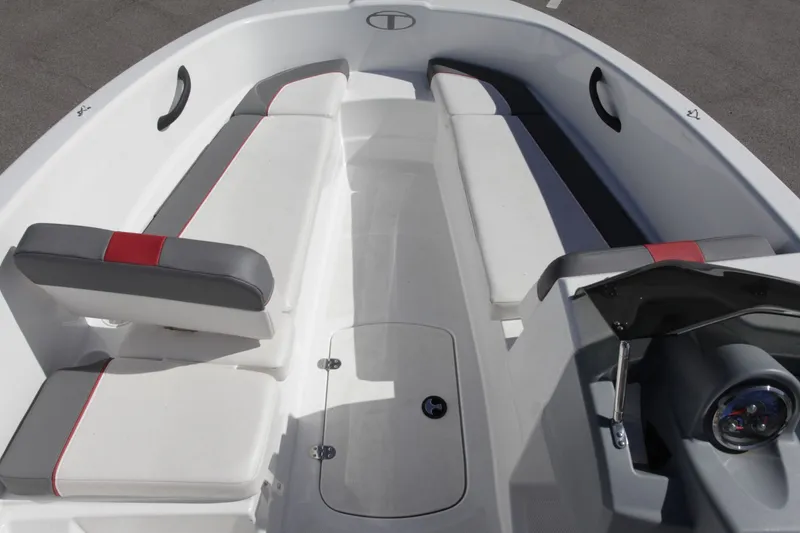 Slide: The Image of Tahoe T16 2020 - 3