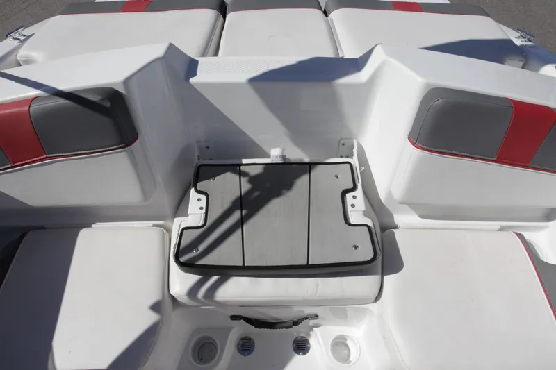 Slide: The Image of Tahoe T16 2020 - 8