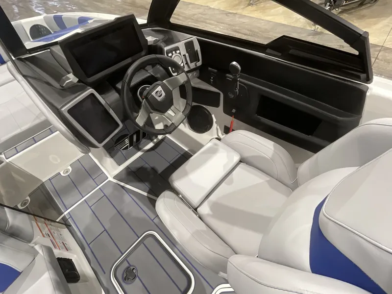 Slide: The Image of Malibu Wakesetter 24 MXZ 2023 - 204