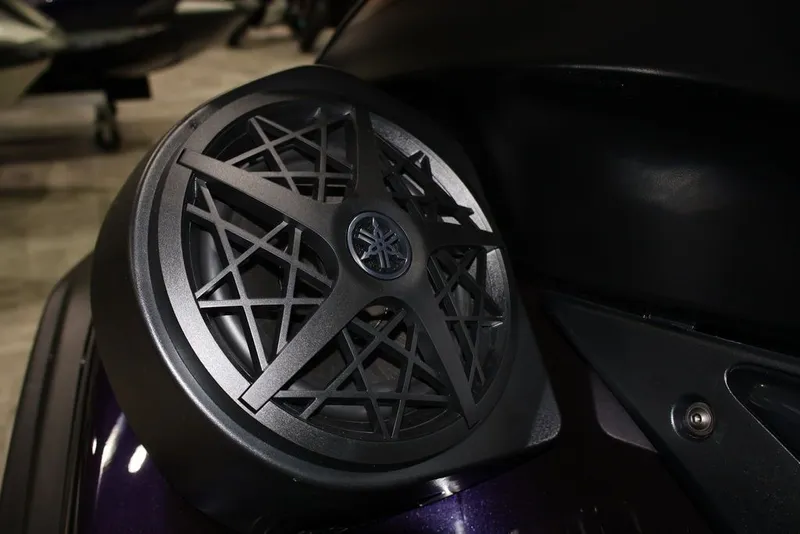 Slide: The Image of Yamaha FX SVHO® 2026 - 11