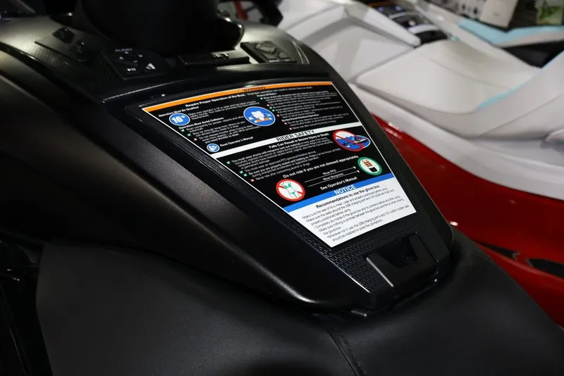 Slide: The Image of Yamaha FX SVHO® 2026 - 12