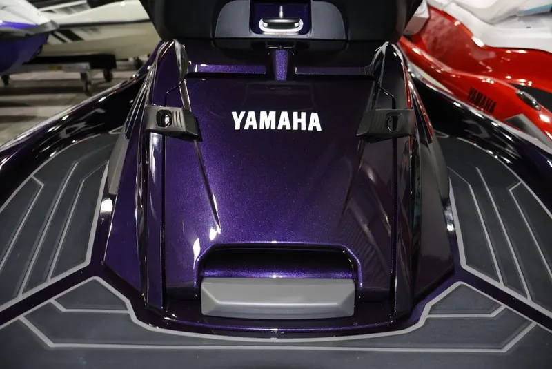Slide: The Image of Yamaha FX SVHO® 2026 - 15