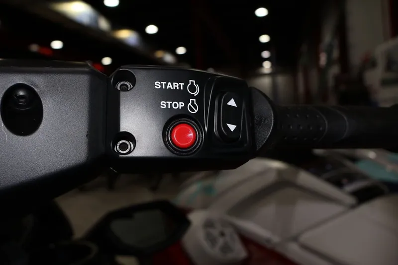 Slide: The Image of Yamaha FX SVHO® 2026 - 8