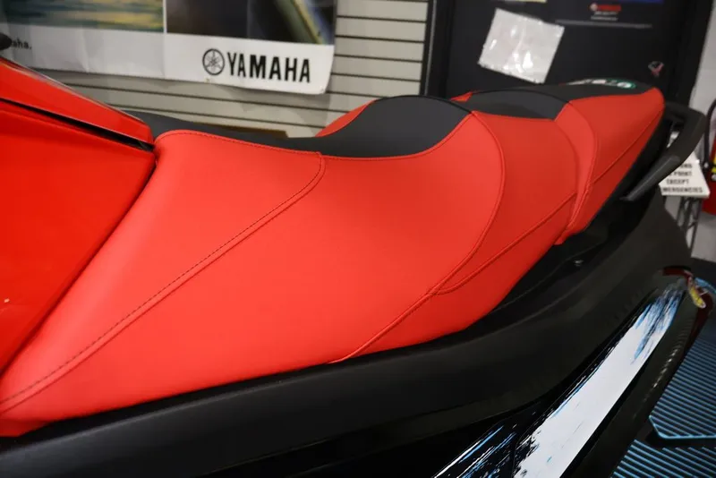 Slide: The Image of Yamaha VX® Deluxe with Audio 2026 - 3