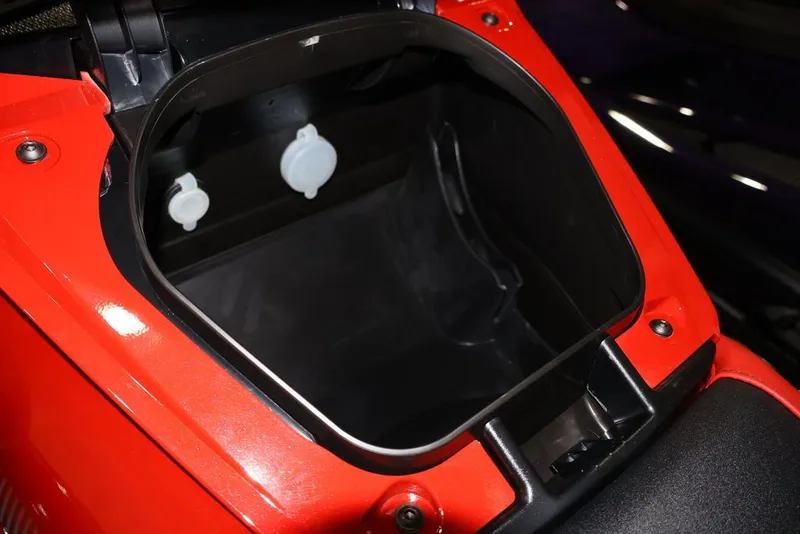 Slide: The Image of Yamaha VX® Deluxe with Audio 2026 - 8