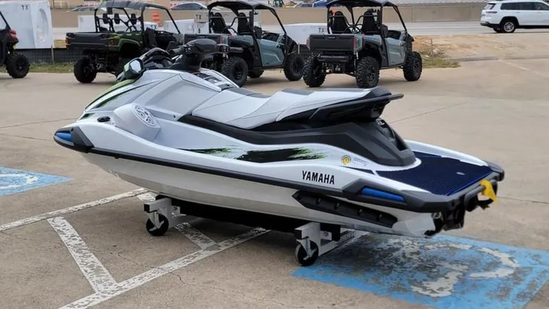 Slide: The Image of Yamaha VX® Deluxe with Audio 2026 - 3