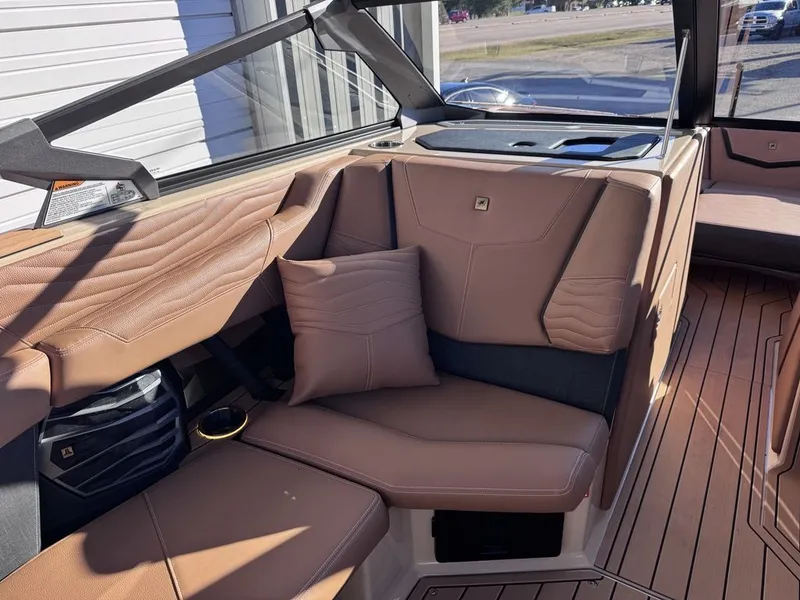 Slide: The Image of Nautique Super Air Nautique G23 2026 - 15