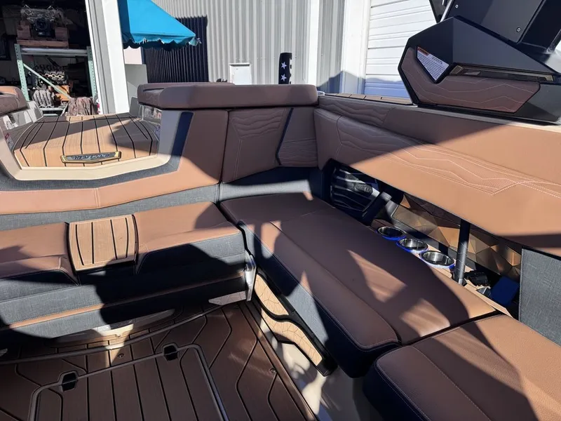 Slide: The Image of Nautique Super Air Nautique G23 2026 - 8