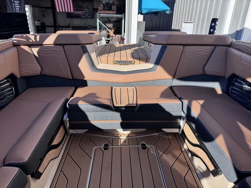 Slide: The Image of Nautique Super Air Nautique G23 2026 - 9