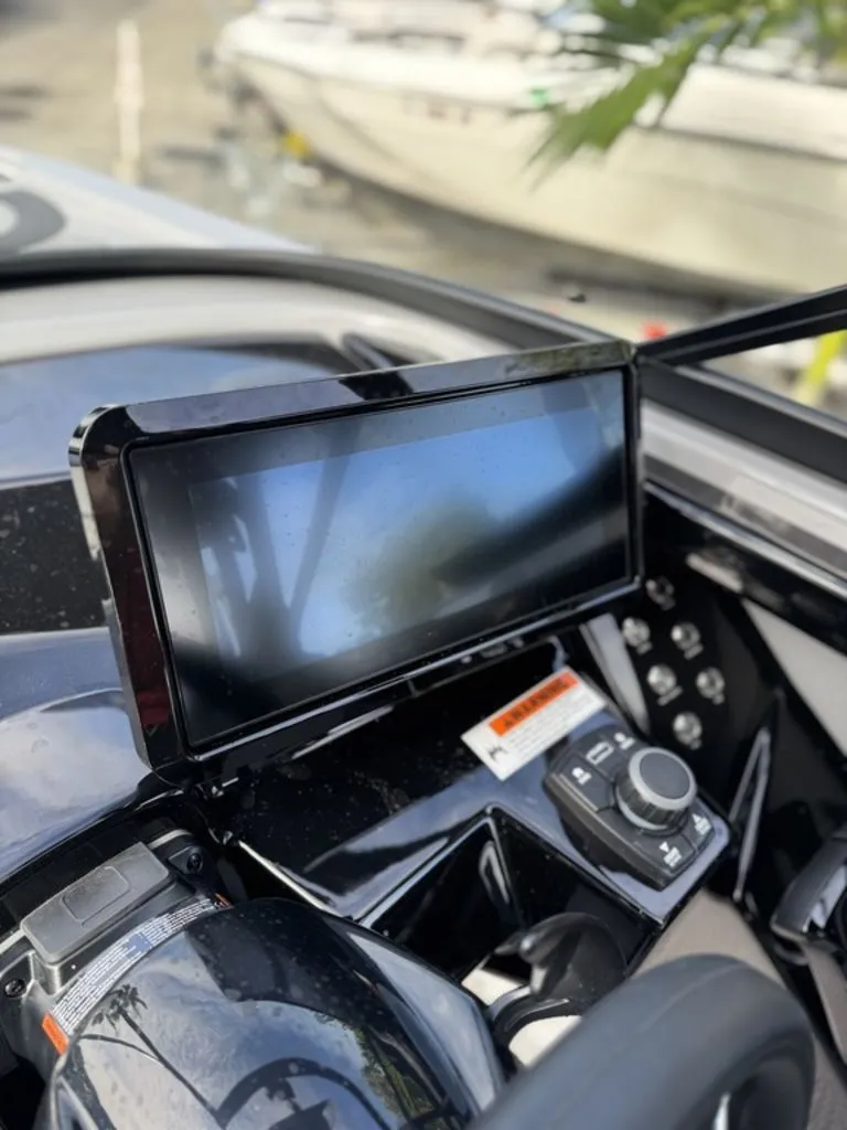 Slide: The Image of Yamaha 255XD 2026 - 25