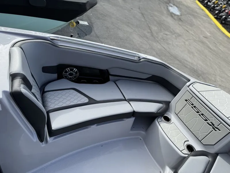 Slide: The Image of Yamaha 255XD 2026 - 32