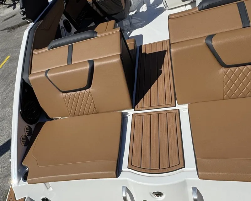 Slide: The Image of Yamaha 222SD 2026 - 10