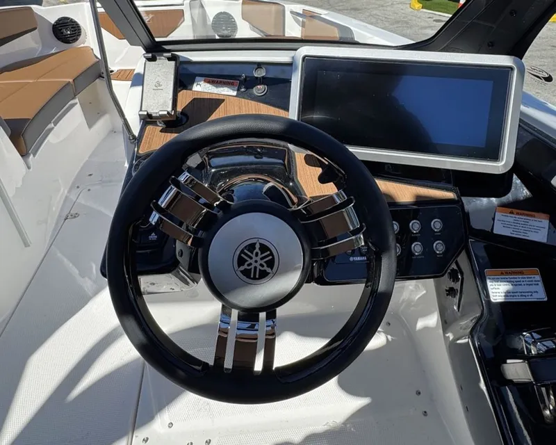 Slide: The Image of Yamaha 222SD 2026 - 18