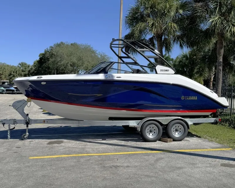 Slide: The Image of Yamaha 222SD 2026 - 2