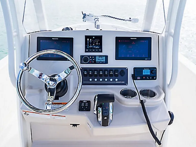 Slide: The Image of Boston Whaler 220 Dauntless 2023 - 8