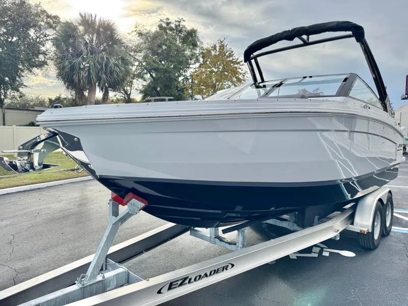 Slide: The Image of Cobalt R6 Outboard 2025 - 12