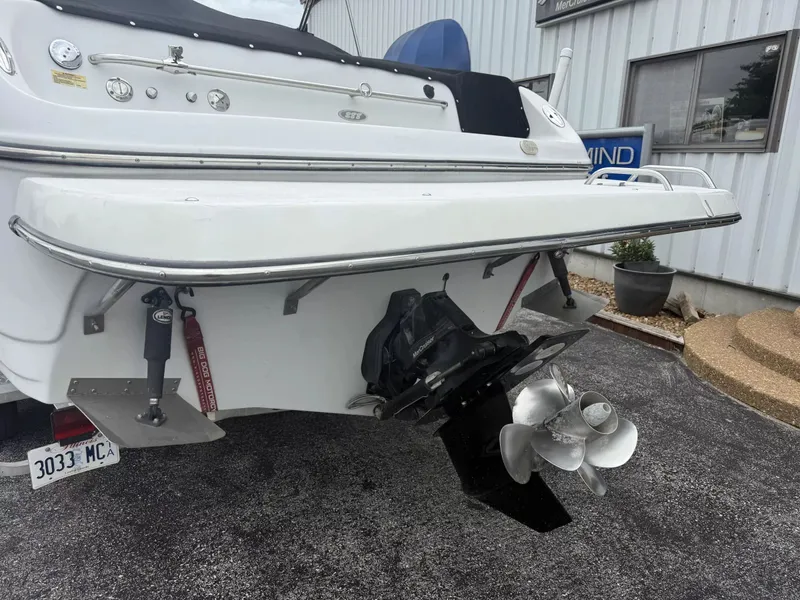 Slide: The Image of Crownline Boats 288BR 2005 - 3