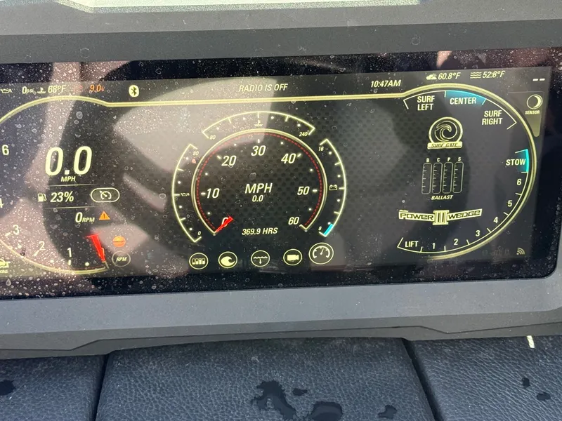 Slide: The Image of Malibu Wakesetter 24 MXZ 2022 - 10