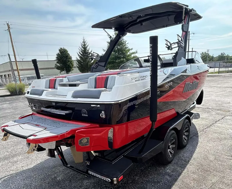 Slide: The Image of Malibu Wakesetter 22LSV 2026 - 5