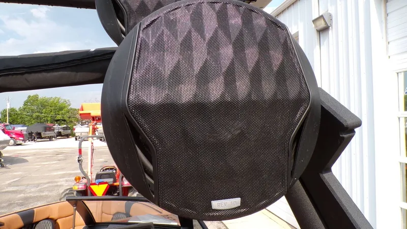 Slide: The Image of Malibu Wakesetter 23 LSV 2023 - 14