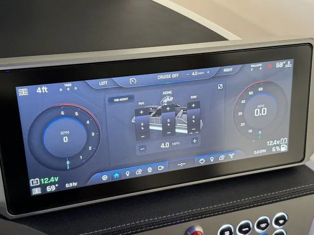 Slide: The Image of Montara SURF BOSS EVO SL 25' 2026 - 18