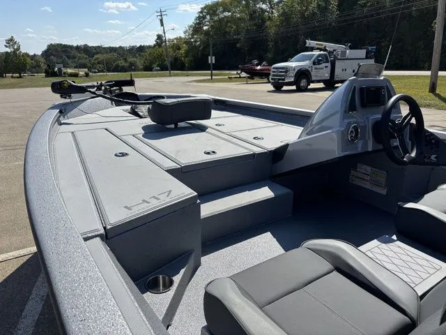 Slide: The Image of Xpress H17 2026 - 17