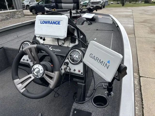 Slide: The Image of Lowe Stinger 175C 2020 - 6