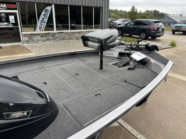 Slide: The Image of Lowe Stinger 175C 2020 - 8