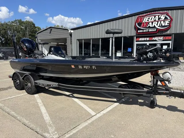 Slide: The Image of Skeeter ZXR20 2023 - 10