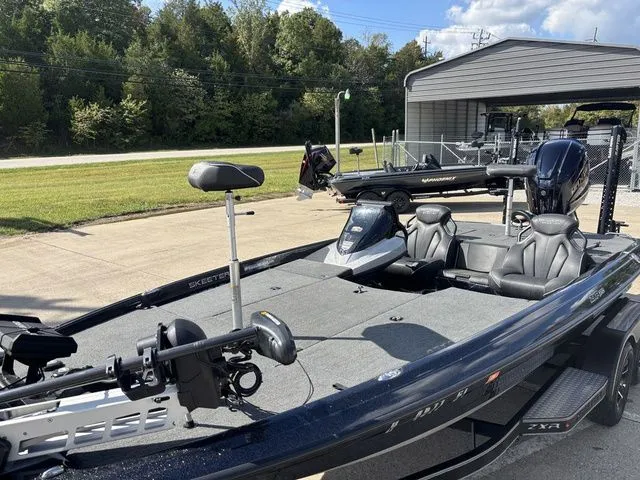 Slide: The Image of Skeeter ZXR20 2023 - 17